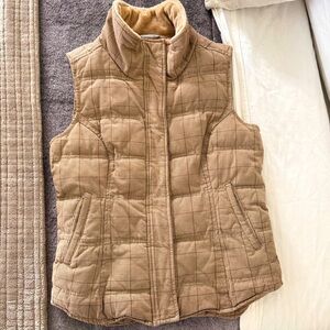 Tommy Hilfiger Plush-Lined Plaid Vest - Cozy & Chic